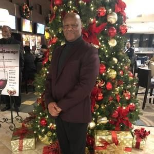 Meet your Posher, Lawrence